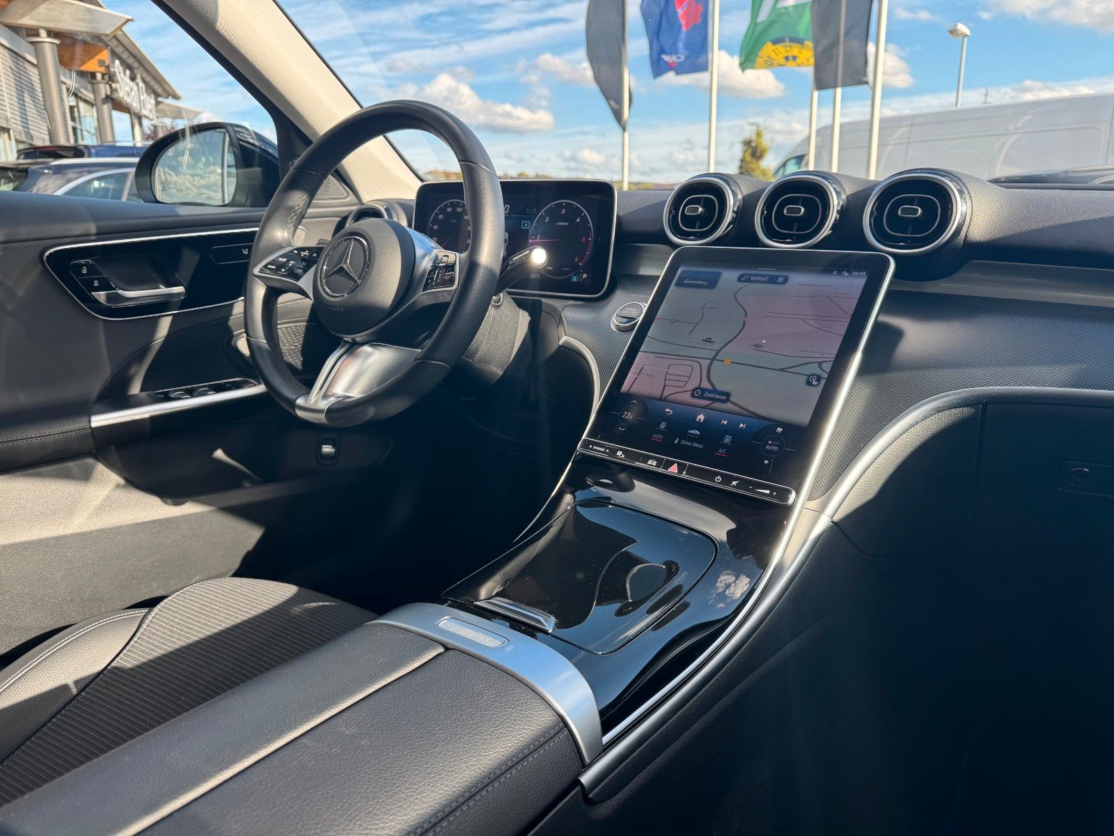 Fahrzeugabbildung Mercedes-Benz C 300d T Avantgarde+RKamera+TotW+Ambiente