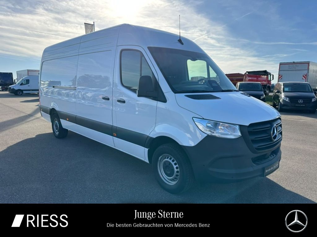 Image of Mercedes-Benz Sprinter
