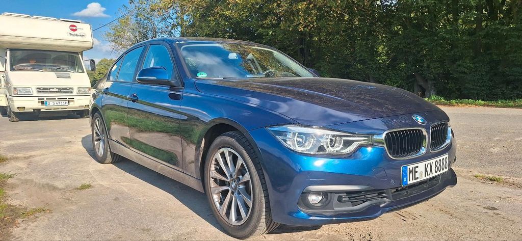 Image of BMW 330