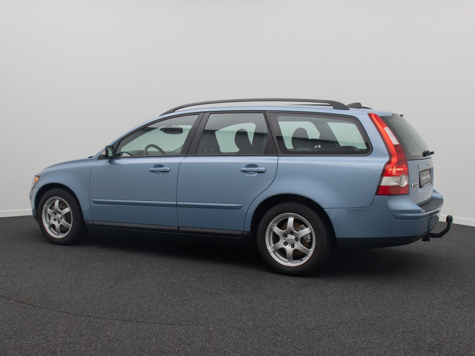 Fahrzeugabbildung Volvo V50 2.0 D Momentum BiXenon AHK HiFi Alarm Tempom