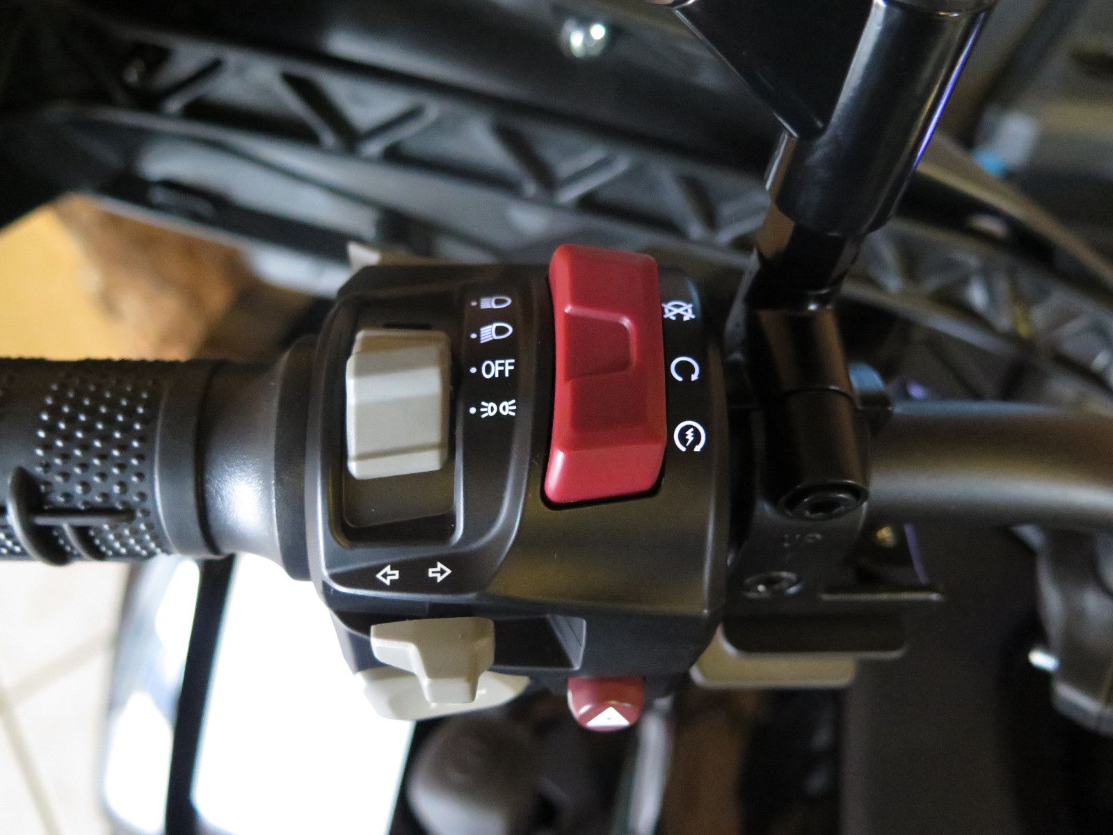 CFMOTO Cforce 520 L ABS | Koffer | T3b