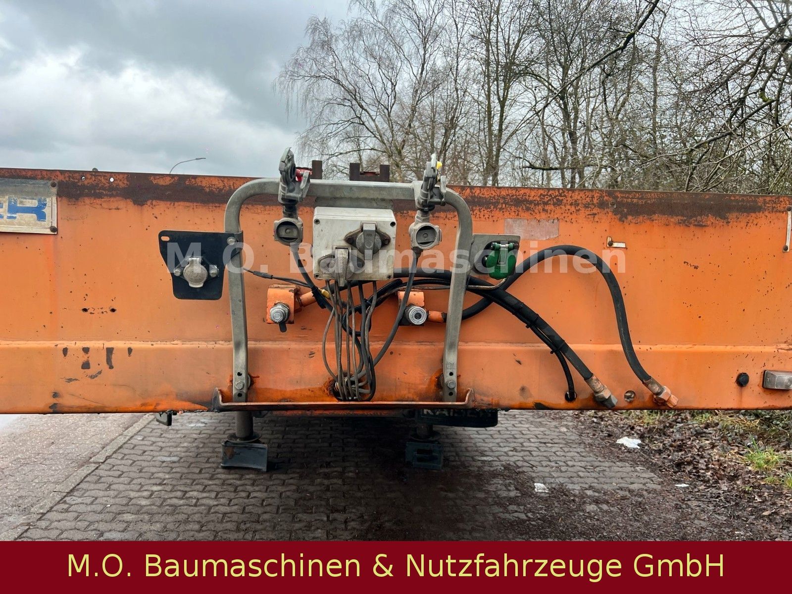 Fahrzeugabbildung Kaiser S450 / Hydr. Rampen / 3 Achser / Luft