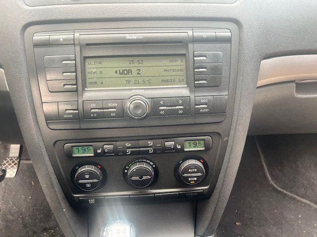 Skoda Octavia 2005 — photo 10