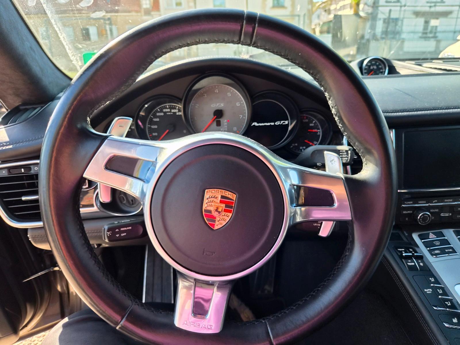 Porsche Panamera GTS 4.8 V8 441ch - PDCC - PCM - Historique d'entretien - Freins neufs - Vidange moteur & boites
