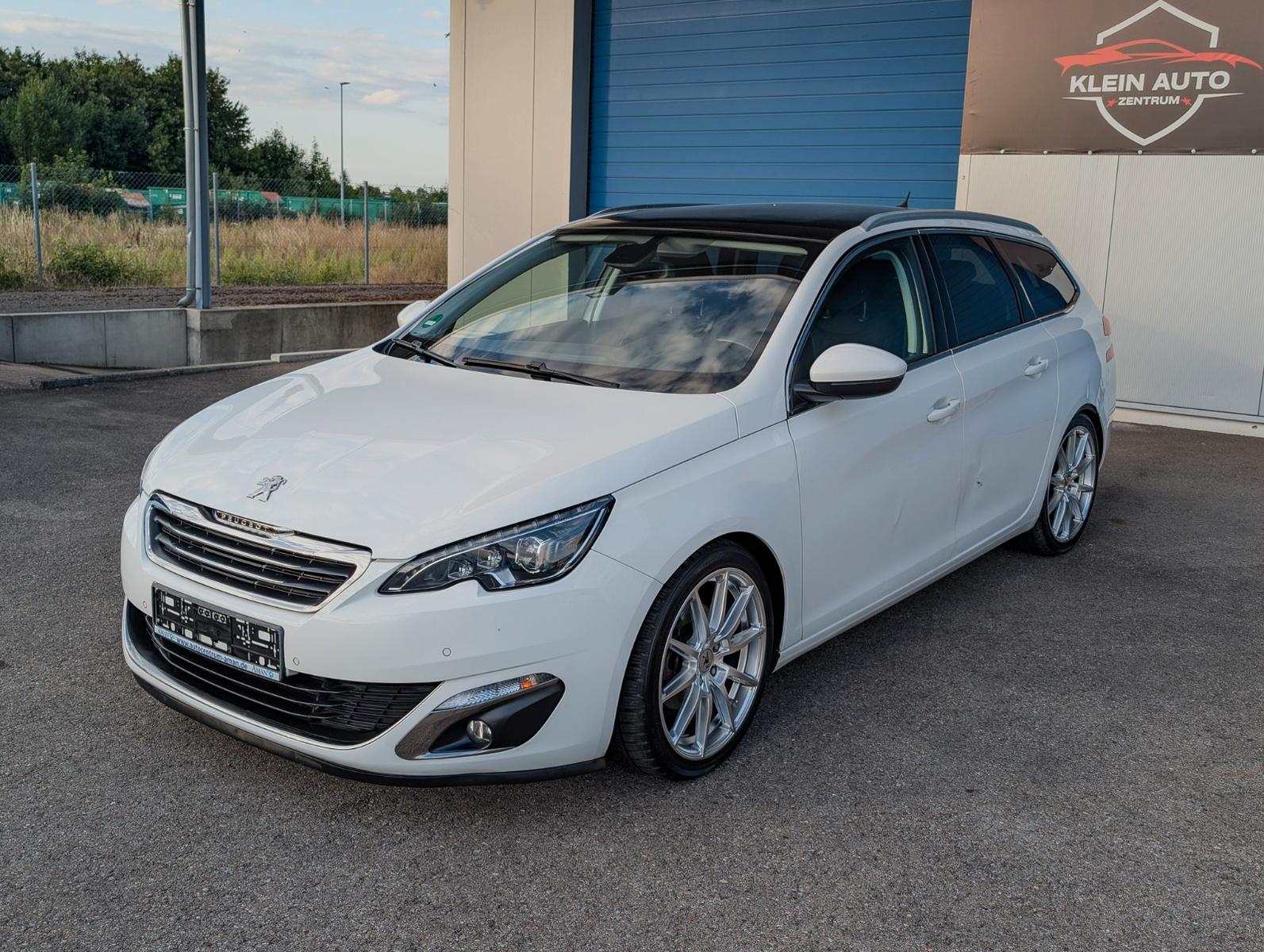 Peugeot 308 2014 — interior