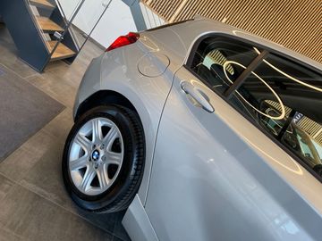 BMW 118  1 Lim. 5-trg. 118 i *NAVI*PDC*SZHZ*TEMPOMAT
