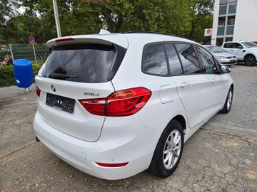BMW 216 - 5