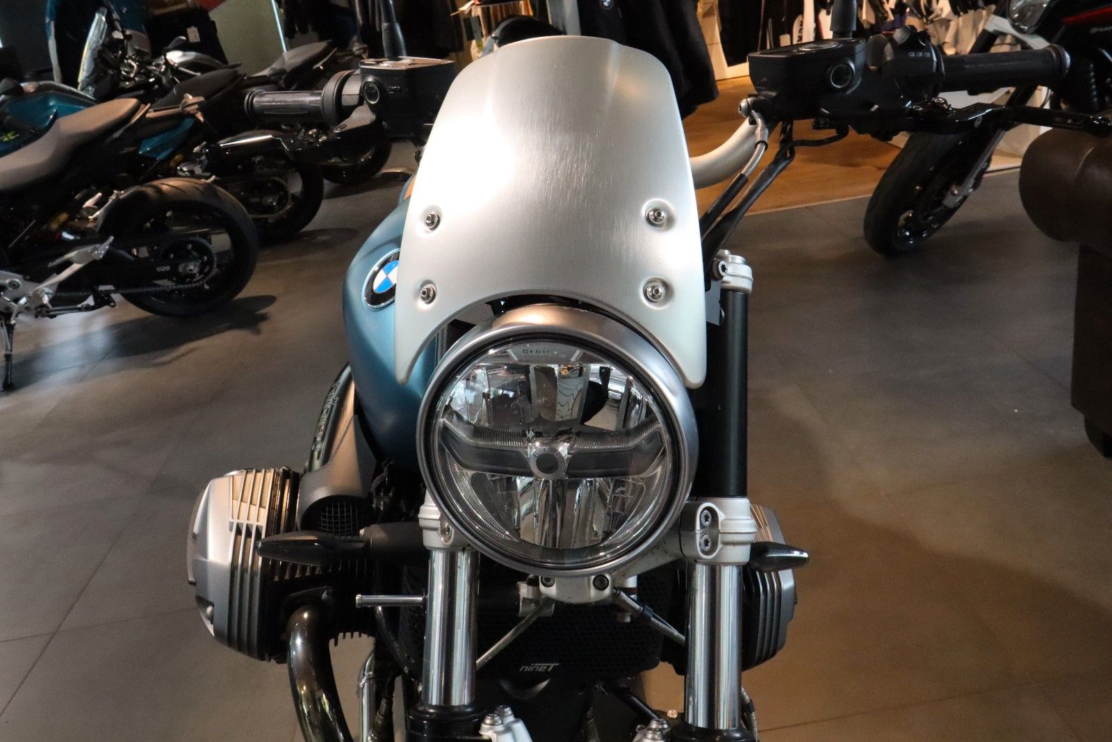 Fahrzeugabbildung BMW R nineT Pure mit Heckumbau