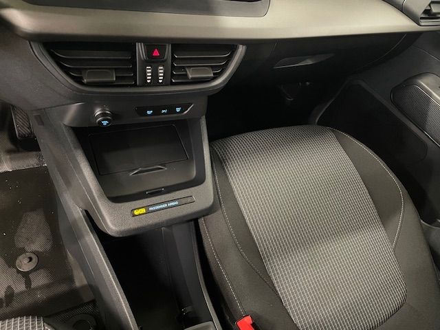 Fahrzeugabbildung Ford Transit Courier BEV Trend PDC Kamera Tempomat