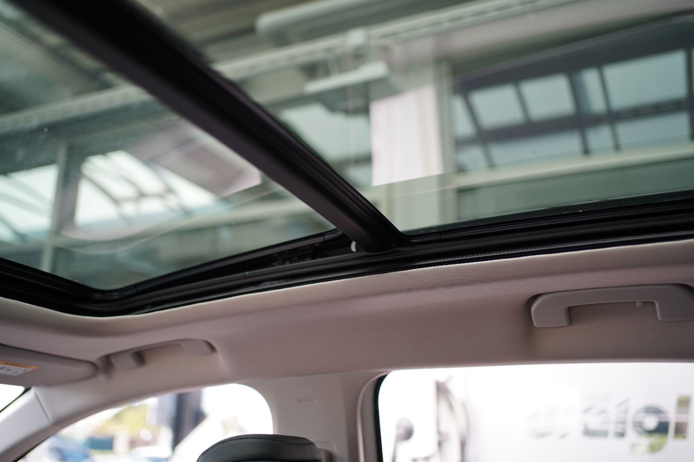 Fahrzeugabbildung Citroën C5 Aircross Hybrid 225 EAT8 Shine Pack Automatik