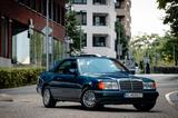 Mercedes-Benz 300CE-24 Deutsches Fahrzeug Sammlerzustand - Mercedes-Benz CE 300 mit Benzin-Antrieb