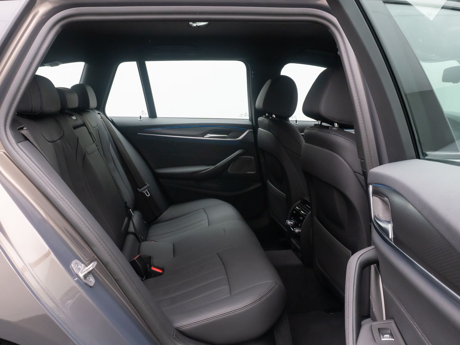 Fahrzeugabbildung BMW 530e xD M Sport H/K DAB HUD Individual 19Zoll