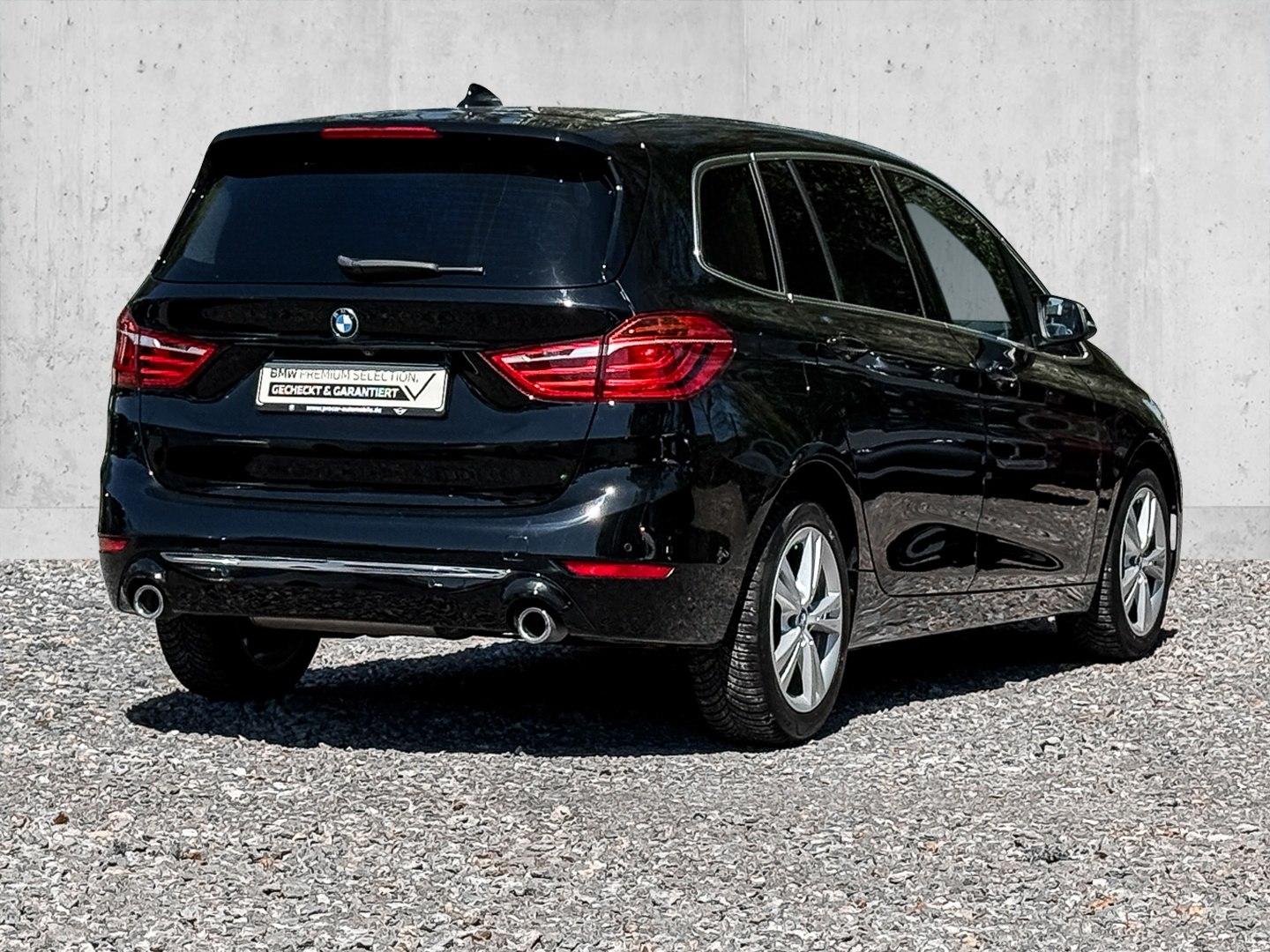 BMW 218d Luxury Line ACC RFK NAVI LED PDC DAB