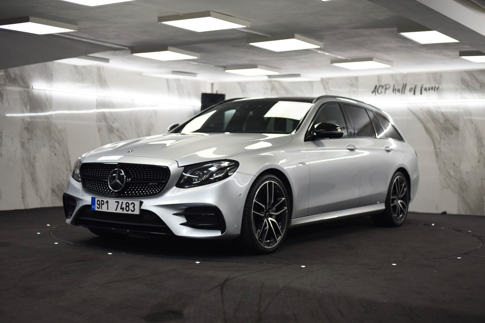 MERCEDES-BENZ E53 AMG 4M WideScr MultiB StHz Pano Burm UST