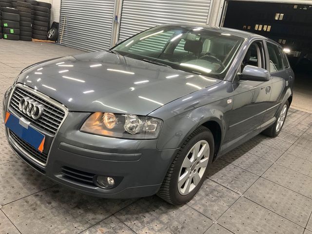 Audi A3 Sportback 1.6  TÜV NEU !