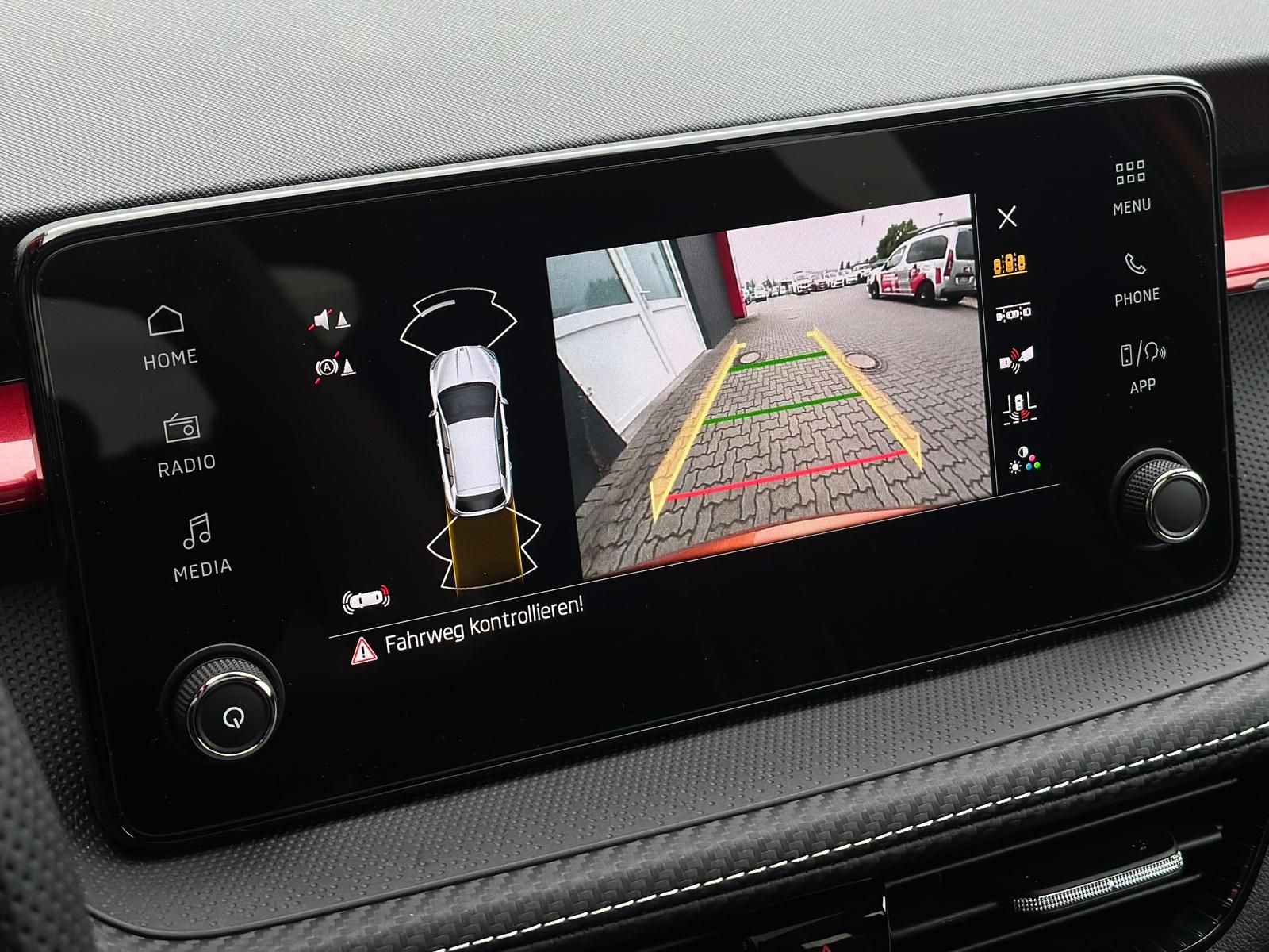 SKODA Fabia 1.0TSI MONTE CARLO DSG#LED#PAN#ACC#CAM#SHZ - Image 21