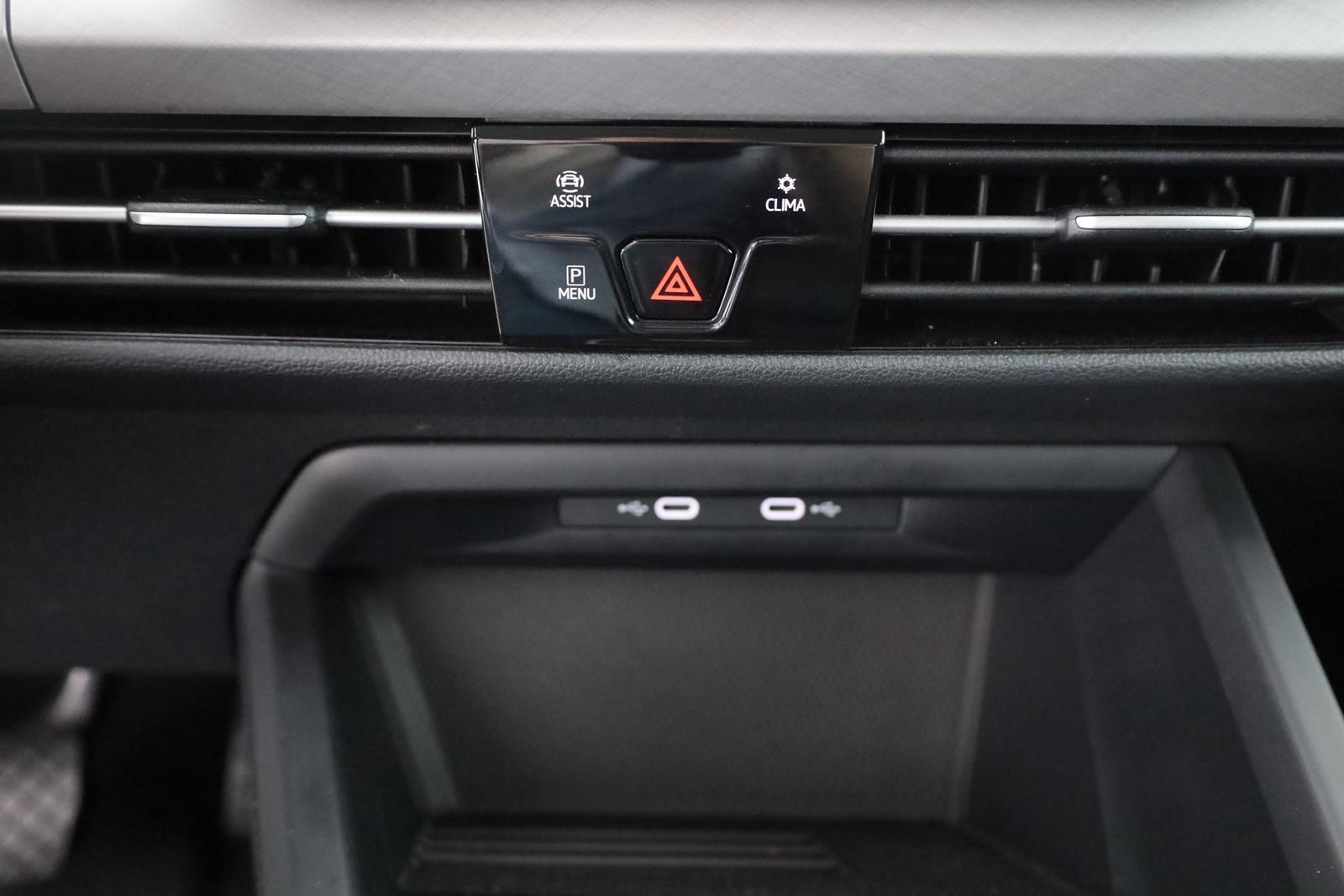 Volkswagen Golf VIII 1.5 eTSI DSG Life LED Virtual Cockpit, миниатюра 12