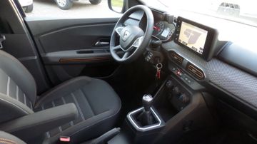 Dacia Sandero Stepway Comfort TCe 90 PS mit Navi Audio
