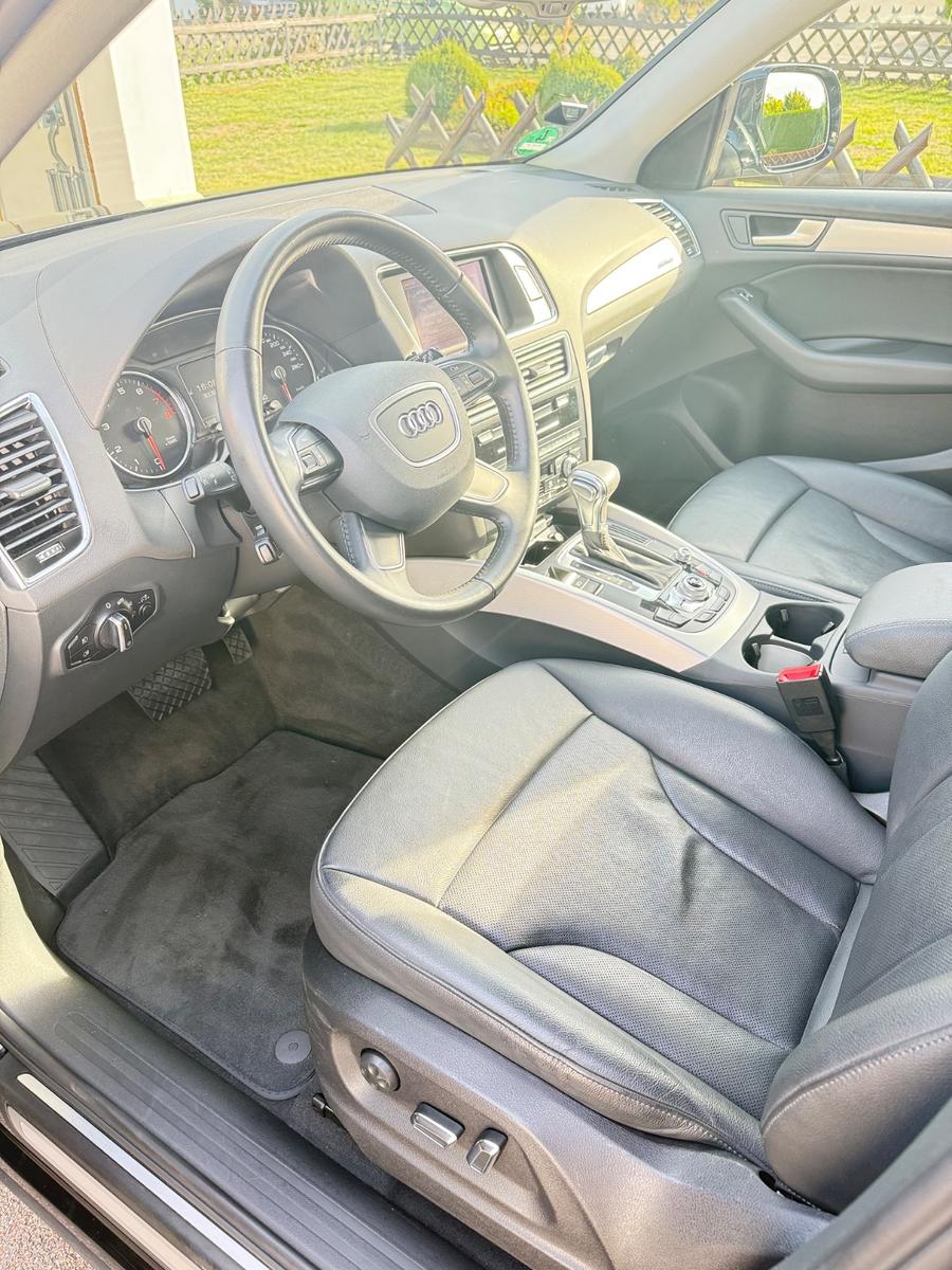 Audi Q5 3.0 TFSI S tronic quattro -