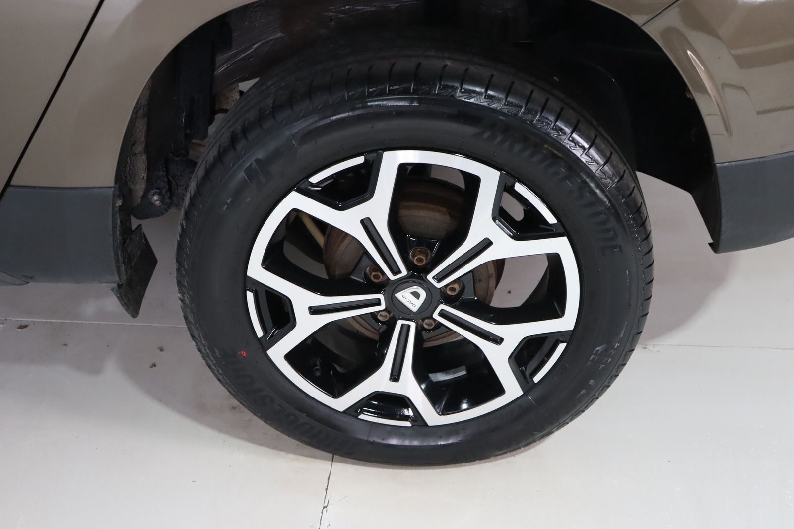 Fahrzeugabbildung Dacia Duster II 1.4 * 1. Hand * Navi * SHZ