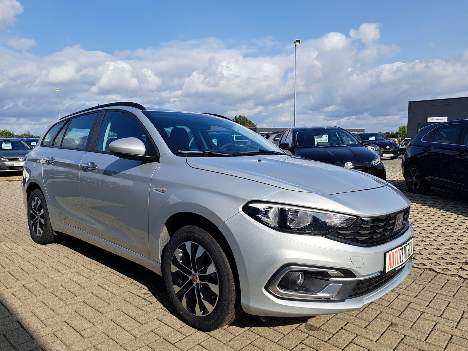 Fahrzeugabbildung Fiat Tipo Kombi 1.0 TOP-SONDERPREIS ALU PDC AAC