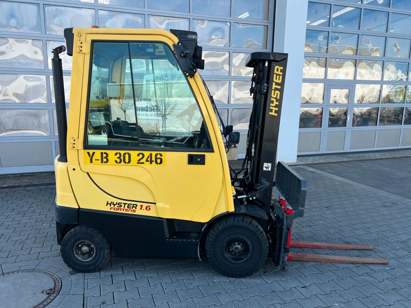 Fahrzeugabbildung Hyster H1.6 FT / Verstellgerät / HH: 4.45m / nur 467h