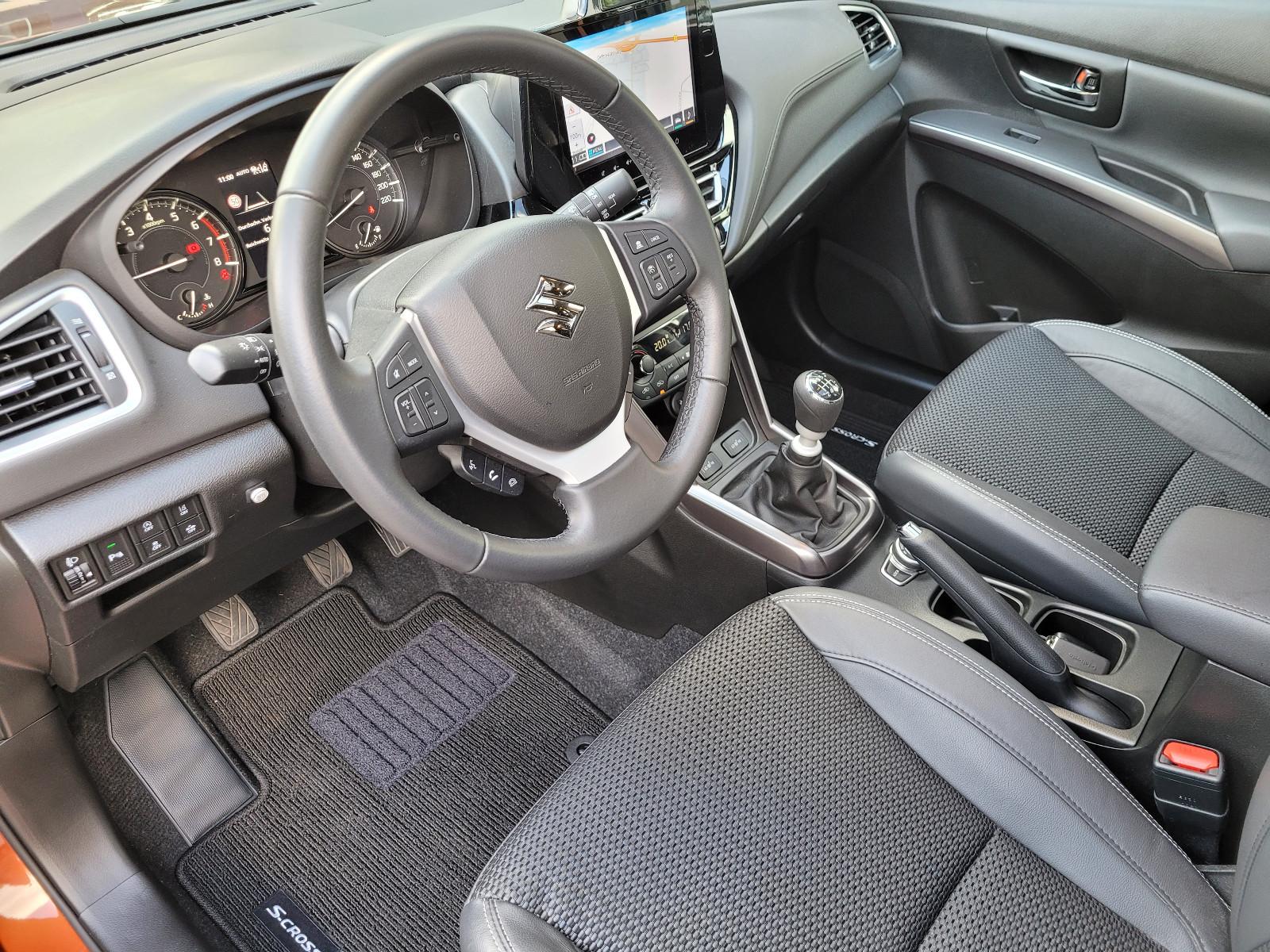 Suzuki S-Cross AllGrip*STANDHEIZUNG*AHK*Pano
