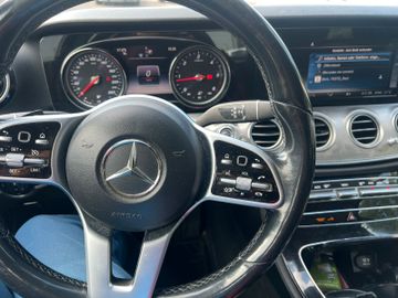 Mercedes E 220 - 6