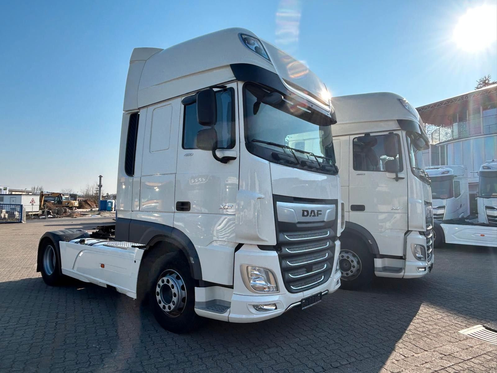 Fahrzeugabbildung DAF 4 x XF 480 FT SSC, Intarder, Bj. 2023