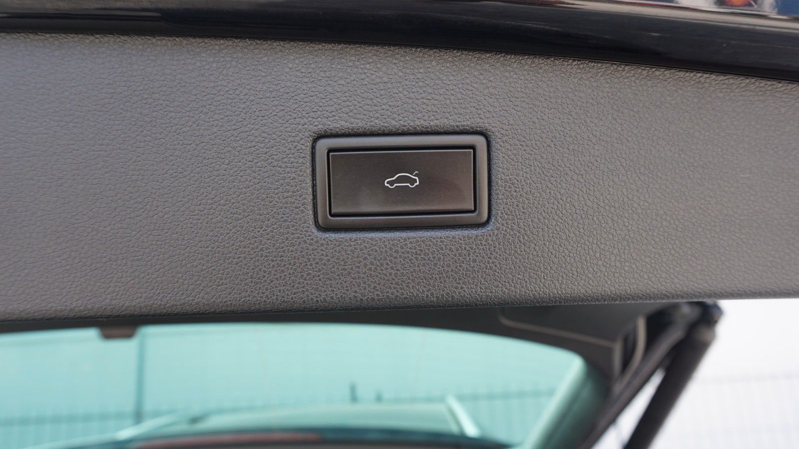 Fahrzeugabbildung Volkswagen Tiguan Elegance 4M, Kamera, Navi, AHK, IQ.Light
