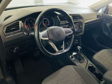 Volkswagen Tiguan - 8