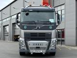 Volvo FH 500 8x4 Pritsche mit Fassi F905R.2.7 + JIB - Angebote