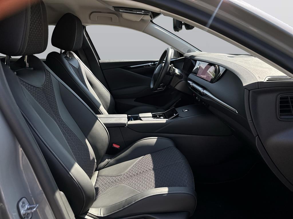 DS Automobiles DS4 DS 4 E-TENSE TROCADERO CROSS