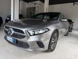 Mercedes-Benz Mercedes-benz A 250 e hybrid EQ Premium - Mercedes A 250 mit Halbautomatikschaltung