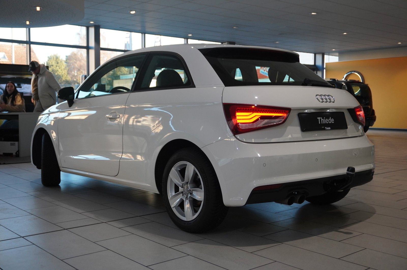 Fahrzeugabbildung Audi A1 1.4 TFSI NAVI/BI-XENON/SHZ/SPORT/PDC/TEMP/AHK