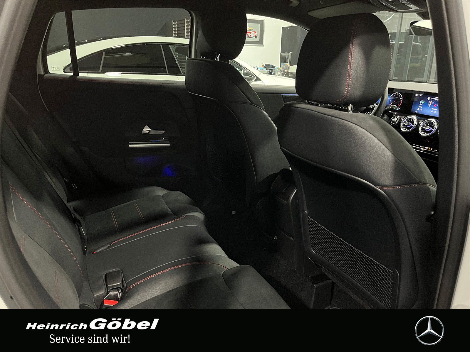 Fahrzeugabbildung Mercedes-Benz GLA 200 AMG+AMBIENTE+LED+KAMERA+WINTER.P+KEYLESS