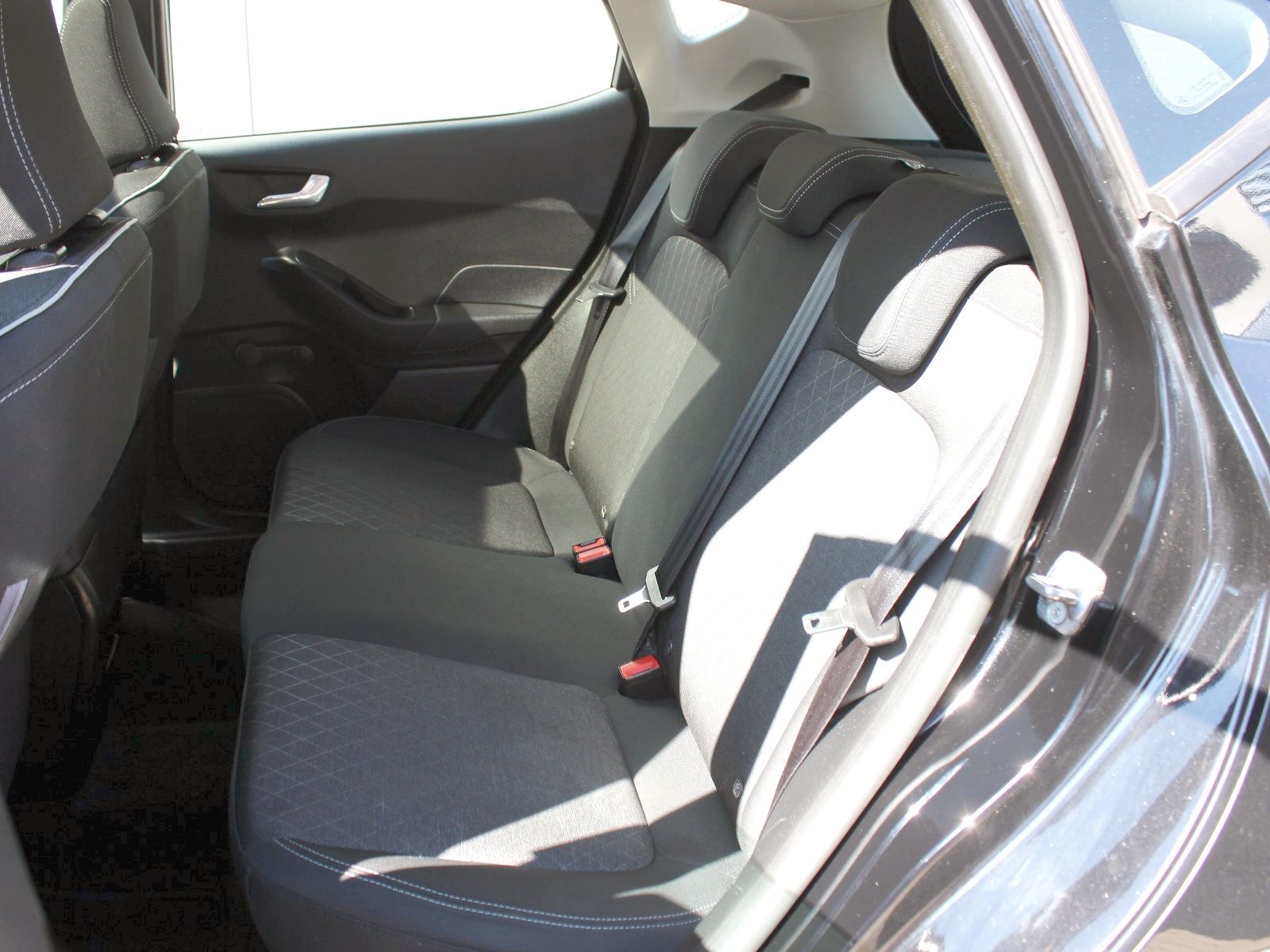 Fahrzeugabbildung Ford Fiesta Active 1,0 EcoBoost Start/Stopp