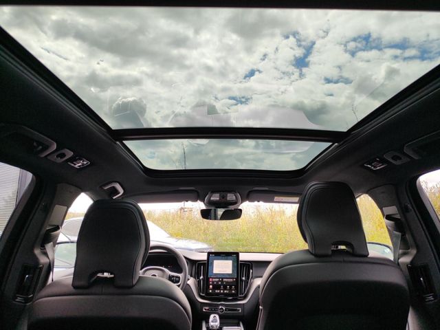 VOLVO XC 60 (Bild 15 von Array)