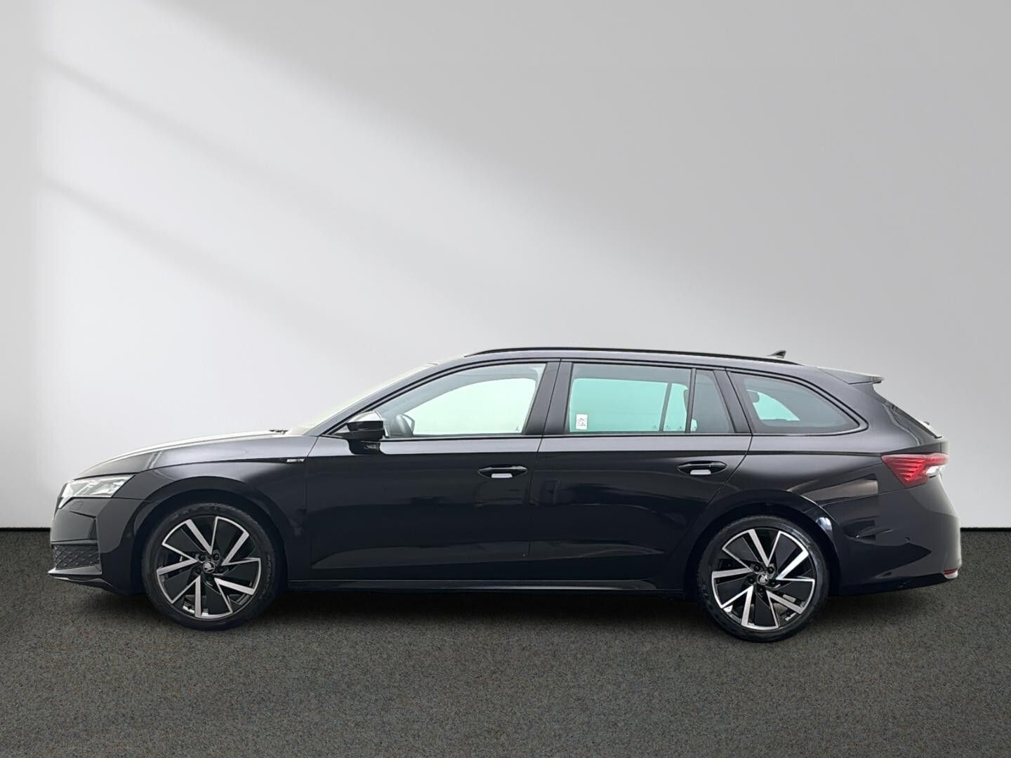 Skoda Octavia Combi Sportline 2.0 TDI DSG Pano ACC HUD foto 2