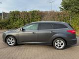 Ford Focus 1,5 EcoBoost 110kW Sport Turnier Sport - Ford Focus: 11