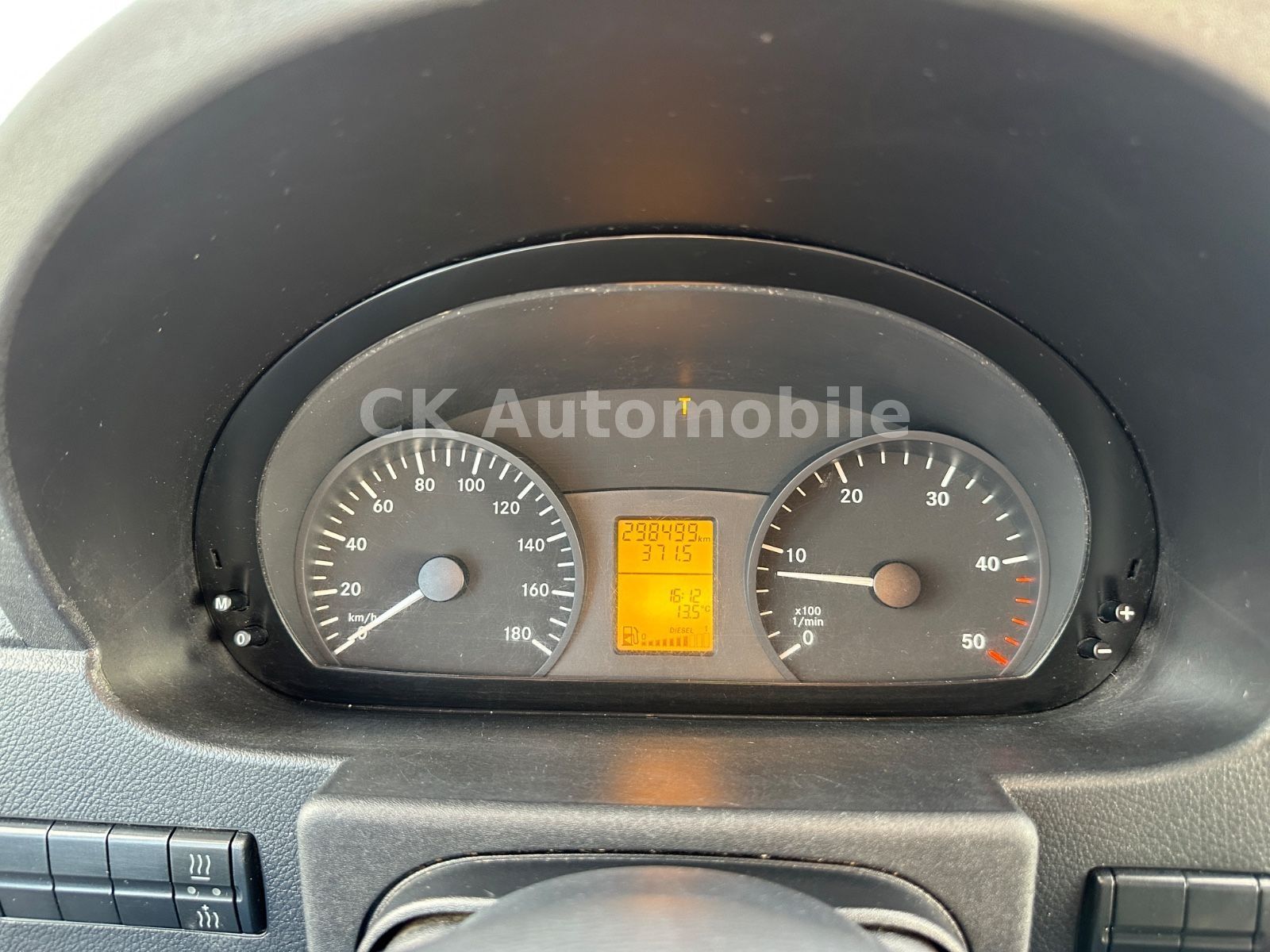 Fahrzeugabbildung Mercedes-Benz Sprinter II Kasten 316 CDI Mixto Maxi/ 5 Sitze