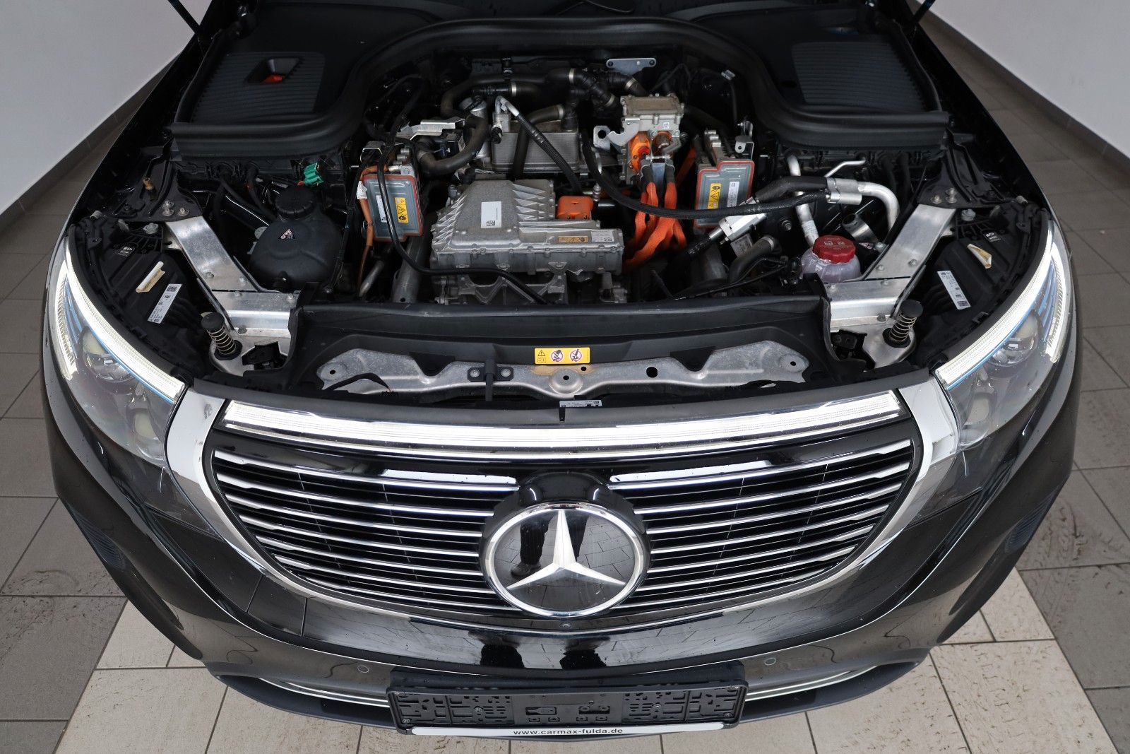 Fahrzeugabbildung Mercedes-Benz EQC 400 4M,Leder,HUD,360°Kam.,SD,ACC,Sitzlüftung