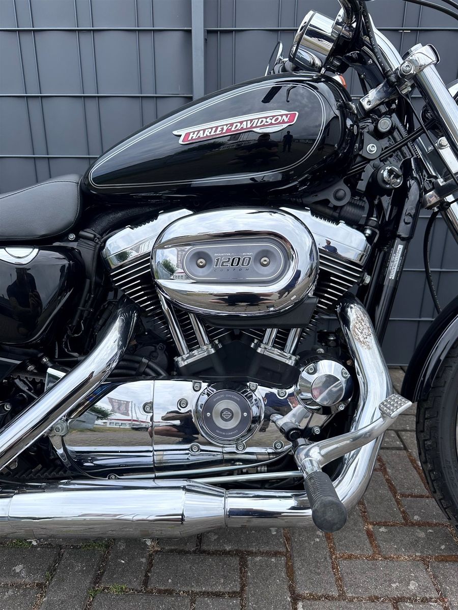 Fahrzeugabbildung Harley-Davidson Sportster XL 1200C Custom