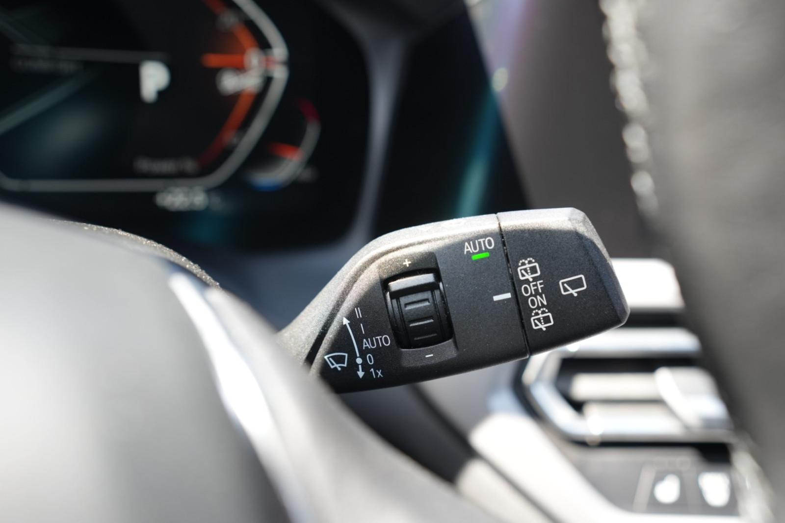 BMW 318 i Touring*ACC*AHK*LED*LIVE*DAB*, миниатюра 19