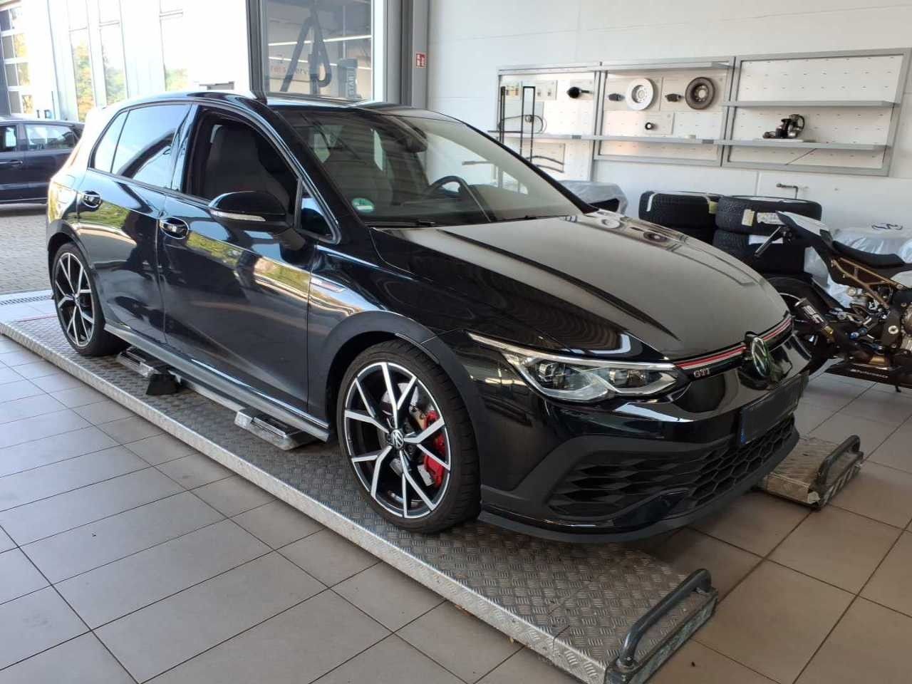 Volkswagen Golf GTI Clubsport 2.0 TSI ACC RFK Carplay foto 1
