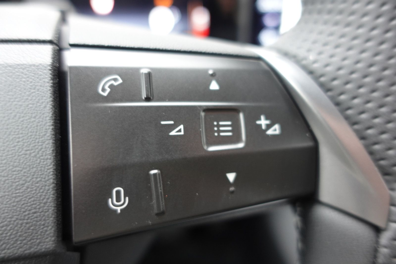 Fahrzeugabbildung Opel Grandland GS 1.2MildHybrid,Navi,Kamera,Allwetter