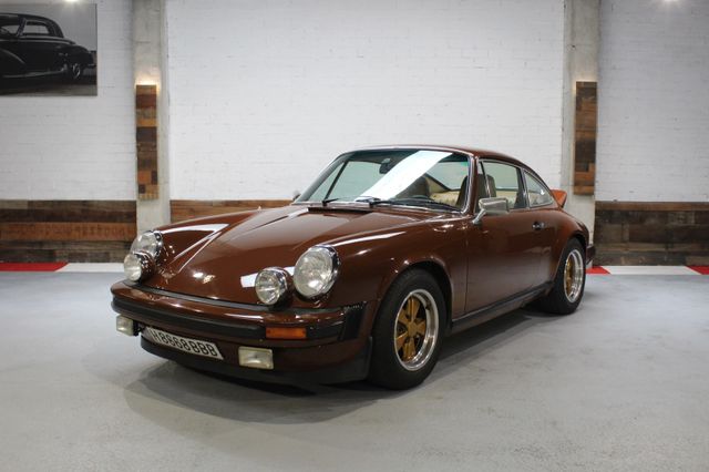 Porsche 911 2.7 CARRERA BROWN