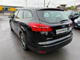 Ford Focus 92kW/1.Hand/Navi/SHZ/Euro6 - Ford Focus: Schwarz