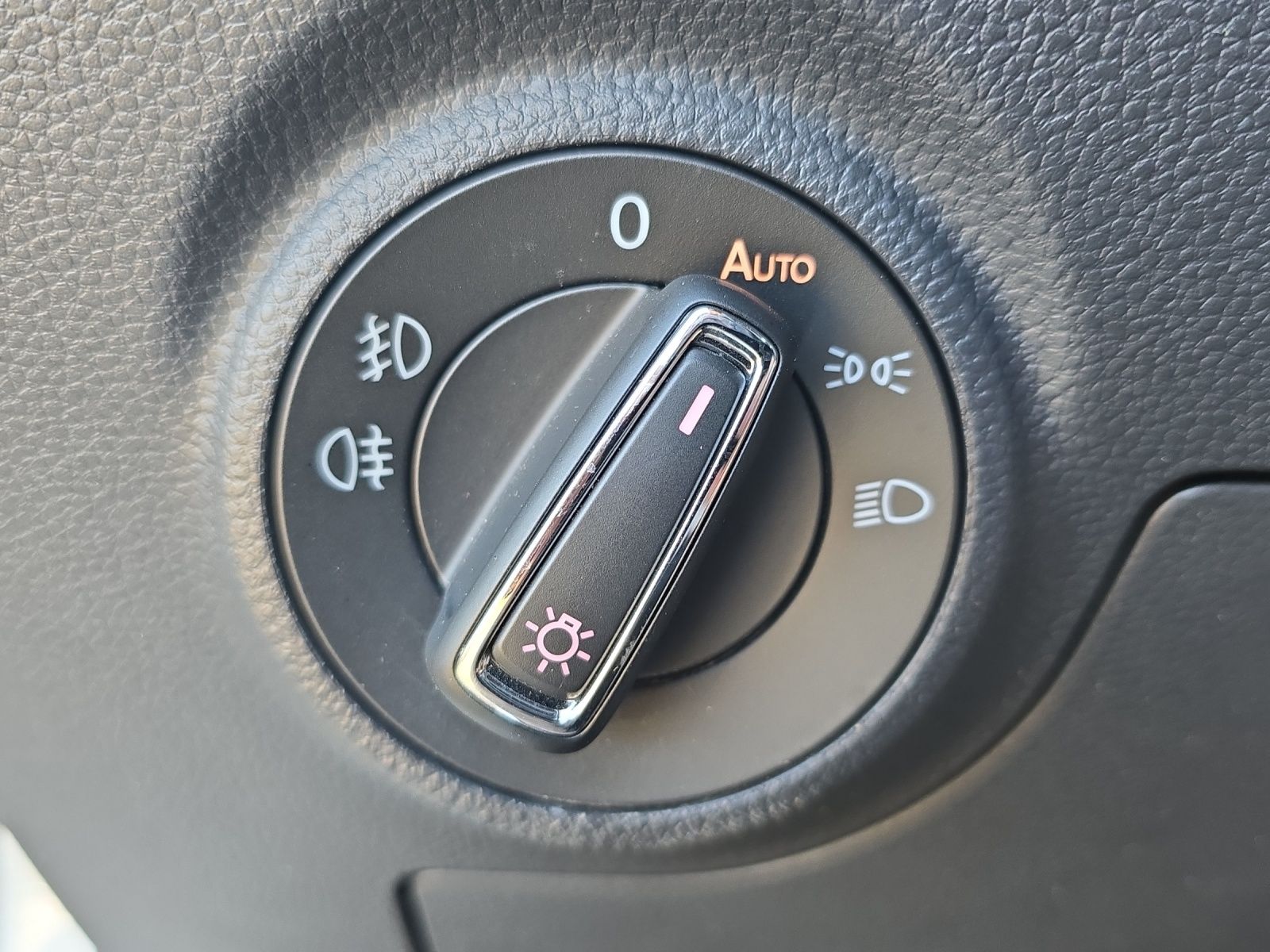 Fahrzeugabbildung SEAT Ibiza FR Black Edition 1.0 TSI KAMERA NAVI LED