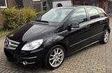 Mercedes-Benz Mercedes Benz B200 2.Hand/Pano/Navi/AHK/Shz - gebrauchte Mercedes-Benz B 200 aus dem Jahr 2010